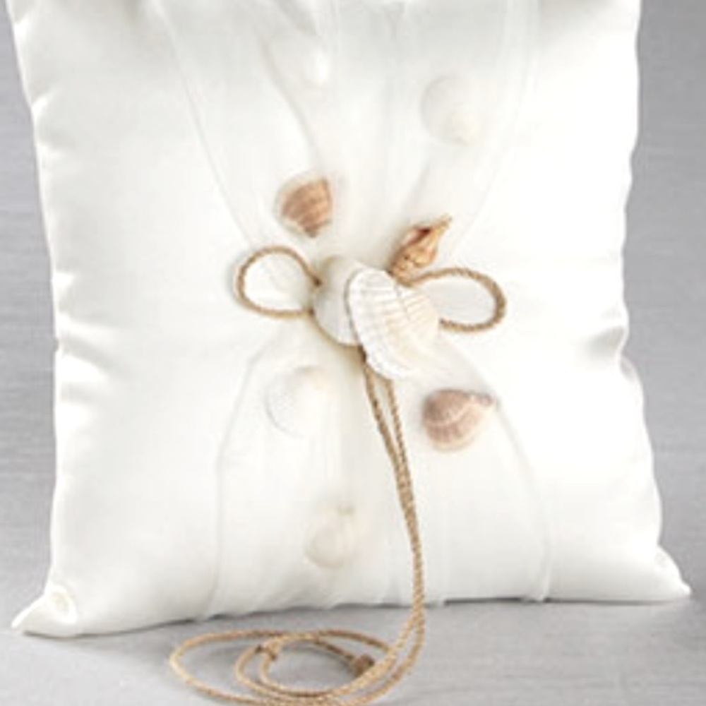 🐚👰🏼‍♀️•💎🥂Beverly Clark x Seashore Collection x💍 pillow